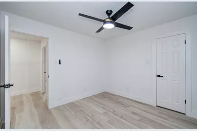 2211 S Mission Circle, Friendswood, TX 77546 - Photo 33