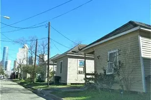 1513 Ruthven St, Houston, TX 77019 - Photo 1