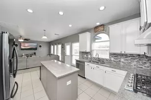 2014 Orchard Spring Dr, Pearland, TX 77581 - Photo 7
