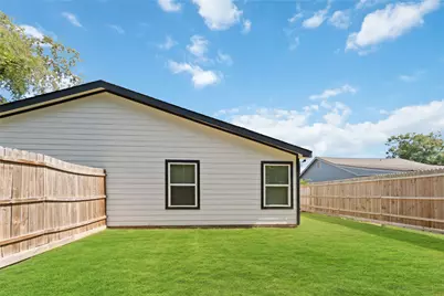 8617 Clarington Street, Houston, TX 77016 - Photo 25