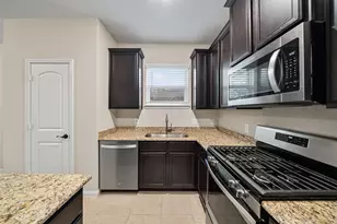 8985 Oval Glass St, Conroe, TX 77304 - Photo 9