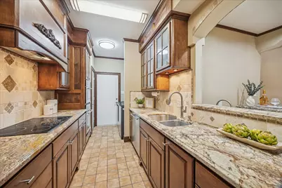 516 S Post Oak Lane #18, Houston, TX 77056 - Photo 13