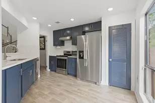 9400 Doliver Dr, Houston, TX 77063 - Photo 5