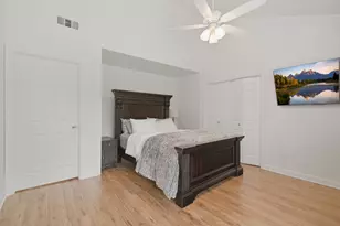 9400 Doliver Dr, Houston, TX 77063 - Photo 13