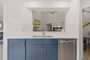 9400 Doliver Dr, Houston, TX 77063 - Photo 9