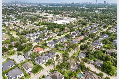 1601 Pine Chase Drive, Houston, TX 77055 - Photo 47
