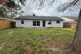 13722 New Village Ln, Sugar Land, TX 77498 - Photo 23