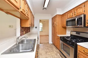 9226 Theysen Dr, Houston, TX 77080 - Photo 9