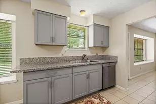 9718 Shady Tree Ln, Houston, TX 77086 - Photo 7