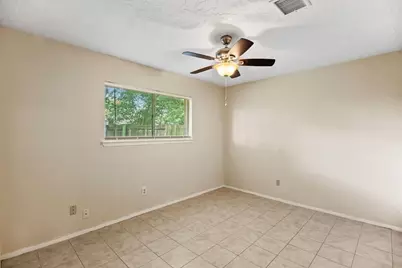 9718 Shady Tree Lane, Houston, TX 77086 - Photo 17