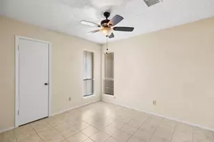 9718 Shady Tree Ln, Houston, TX 77086 - Photo 19
