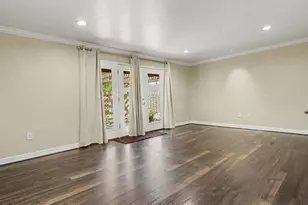 16506 Diana Ln, Houston, TX 77062 - Photo 3
