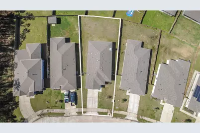 20043 Poppy Hills Ln, Cleveland, TX 77327 - Photo 3