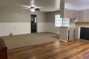 802 Mable Ave, El Campo, TX 77437 - Photo 7