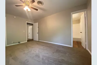 802 Mable Avenue, El Campo, TX 77437 - Photo 11