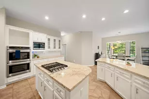 2400 Hollowbrook Ln, Conroe, TX 77384 - Photo 9