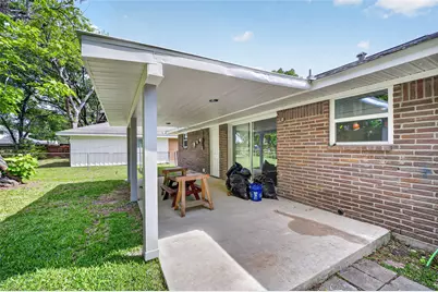 11226 Huggins Drive, Houston, TX 77035 - Photo 39