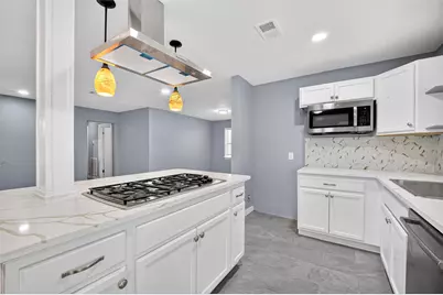 11226 Huggins Drive, Houston, TX 77035 - Photo 13