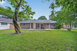11226 Huggins Dr, Houston, TX 77035 - Photo 37
