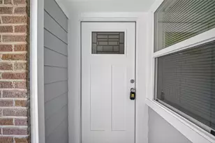 11226 Huggins Dr, Houston, TX 77035 - Photo 5