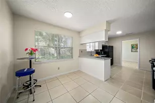 10718 Nobility Dr, Houston, TX 77099 - Photo 11