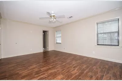 3315 S Braeswood Boulevard, Houston, TX 77025 - Photo 17
