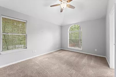 17 E Willowwood Court, The Woodlands, TX 77381 - Photo 25