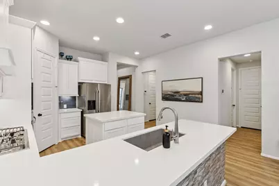 16607 Yaklin Meadow Court, Humble, TX 77346 - Photo 5