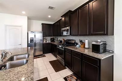 2318 N Red Slate Drive, Rosharon, TX 77583 - Photo 11