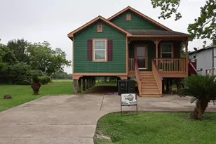 6717 Hawthorne Rd, Hitchcock, TX 77563 - Photo 3