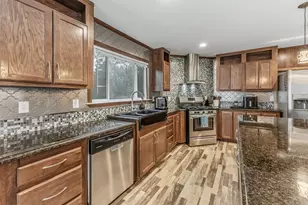 61 Kathryn Dr, Huntsville, TX 77320 - Photo 11