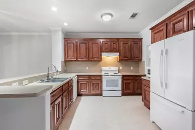 1310 E James Street #18, Baytown, TX 77520 - Photo 7