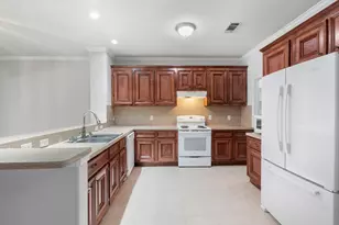 1310 E James St, Baytown, TX 77520 - Photo 7