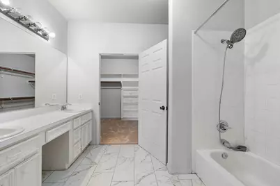 1310 E James Street #18, Baytown, TX 77520 - Photo 11