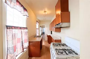 3121 Ave N 1/2, Galveston, TX 77550 - Photo 7