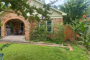 610 Caplin St, Houston, TX 77022 - Photo 1