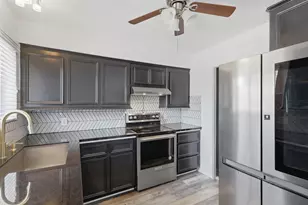 5065 E Ridge Creek Dr, Houston, TX 77053 - Photo 11
