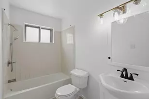 5065 E Ridge Creek Dr, Houston, TX 77053 - Photo 17