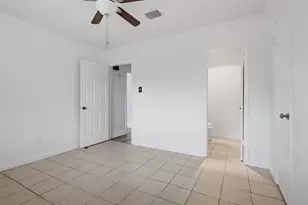 5065 E Ridge Creek Dr, Houston, TX 77053 - Photo 19