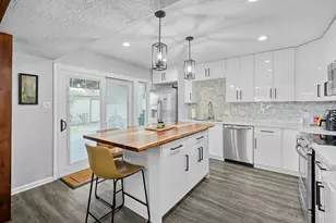 446 Fantasy Ln, Montgomery, TX 77356 - Photo 13