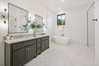 431 W 30th Street, Houston, TX 77018 - Photo 13