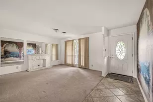 6739 Grovewood Ln, Houston, TX 77008 - Photo 5