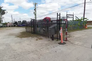 9700 Mykawa Rd, Houston, TX 77048 - Photo 45