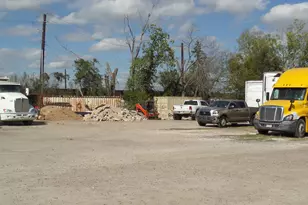 9700 Mykawa Rd, Houston, TX 77048 - Photo 13