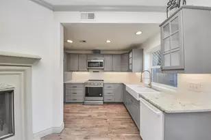 840 Threadneedle St, Houston, TX 77079 - Photo 7