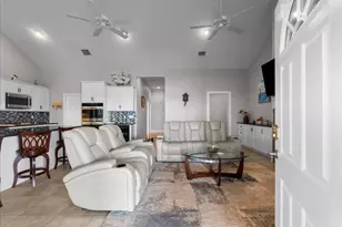 7014 Terrasso Dr, Hitchcock, TX 77563 - Photo 3