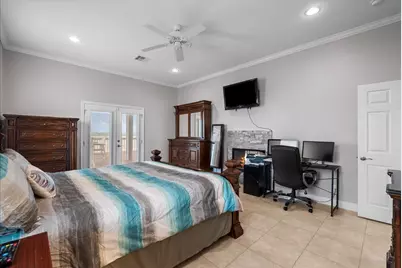 7014 Terrasso Drive, Hitchcock, TX 77563 - Photo 17