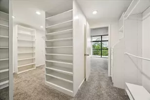 21 Briar Hollow Ln, Houston, TX 77027 - Photo 15
