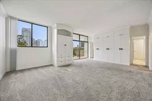 21 Briar Hollow Ln, Houston, TX 77027 - Photo 11