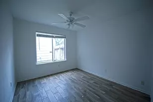 6411 Briar Glade Dr, Houston, TX 77072 - Photo 11